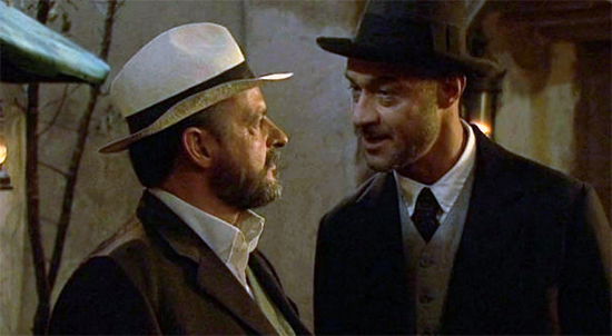 Anticipazioni Il Segreto, puntata del 25 ottobre 2014: chi è Ayala? Cosa vuole da Raimundo? preview