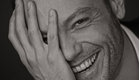 Emozioni, anticipazioni quinta puntata con Tiziano Ferro: le testimonianze di Alessandra Amoroso preview