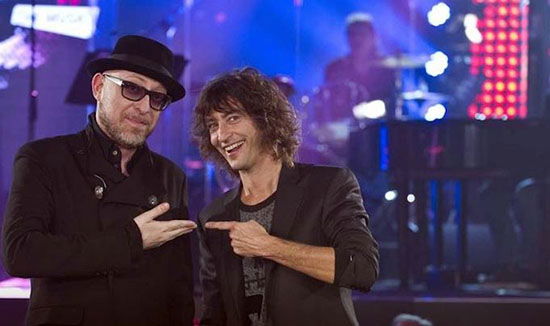 Fronte dal palco – Speciale concerto di Natale di Mario Biondi su Italia 1 con Simone Annicchiarico article-post