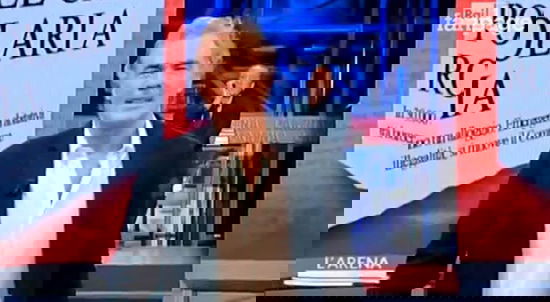 Massimo Giletti sofferente a L’Arena: malore in diretta tv – VIDEO preview