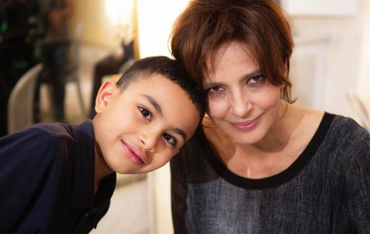 Film in Tv: Con il sole negli occhi, stasera su RaiUno con Laura Morante preview