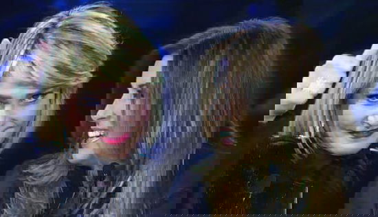 Notti sul ghiaccio, flop di ascolti per la prima, Niccolò Centioni eliminato, Selvaggia Lucarelli ‘tortura’ Simona Ventura preview