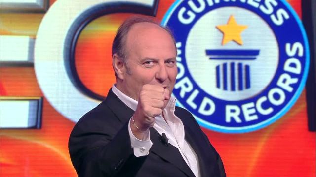 Ascolti Tv, 24 febbraio 2015: Lo Show dei Record a 4,8 mln; Sfida al cielo – La Narcotici 2 a 3,7 mln preview