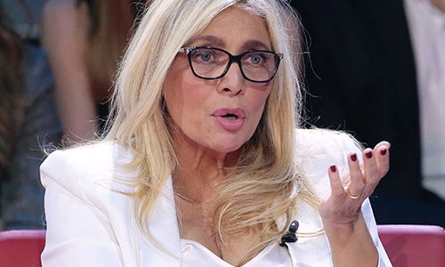 Tv Talk, puntata 21 marzo: gli attori di Un posto al sole e Mara Venier tra gli ospiti preview