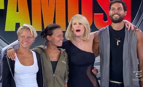 Isola dei Famosi 2015, finale da record e soddisfazione di Scheri: la prossima edizione ci sarà preview