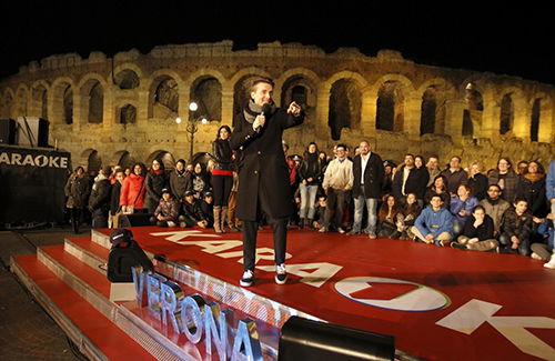 Karaoke, da stasera 30 marzo su Italia 1 con Angelo Pintus article-post