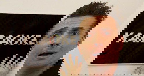 Karaoke, attesa per la messa in onda su Italia 1 con Angelo Pintus: ecco come partecipare ai casting preview