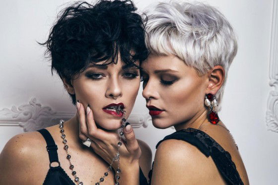 Le Donatella dopo la vittoria a L’Isola sognano Pechino Express e Ballando anche se: ‘Il nostro futuro è la musica’ preview