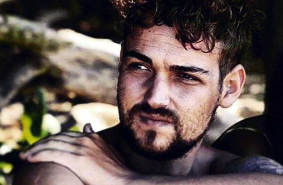 Isola dei Famosi 2015: Valerio Scanu ‘lotta’ contro tutti, mentre i ladri in Italia, rubano il trofeo di Sanremo 2010 article-post