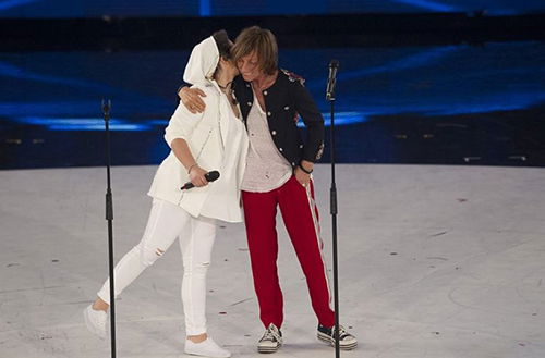 Ascolti Tv, 25 aprile 2015: serale Amici 2015 a 4,9 mln; Viva il 25 aprile a 4 mln article-post