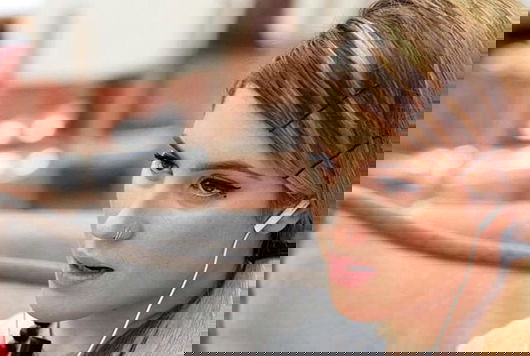 Serale Amici 2015, puntata del 25 aprile: Paola Marotta eliminata tra le lacrime di Elisa che lascia lo studio preview