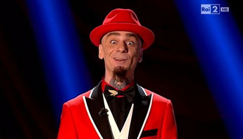 J-Ax svela la verità sull’intervista a Belve: il retroscena preview