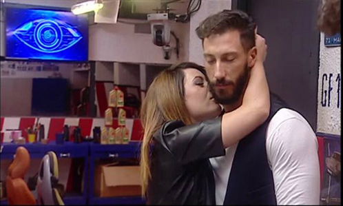 Gossip Grande Fratello 2015: Diego nel letto di Verdiana, Lidia e Jessica, i ragazzi contro di lui preview