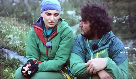 Monte Bianco, buona la prima: Arisa eliminata, Caterina Balivo nel posto giusto, Dayane Mello insopportabile preview
