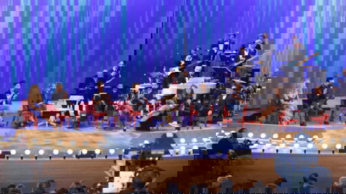 Maurizio Costanzo Show, anticipazioni 29/11: la lettera del fratello di Valeria Solesin e gli ospiti, info streaming preview