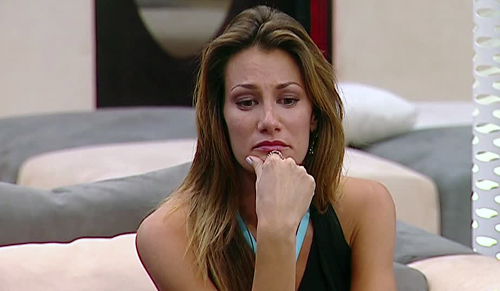 Gossip Grande Fratello 2015: Valentina e Luca si baciano con Simone in agguato, segreto scoperto? preview