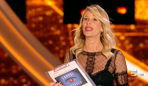 Grande Fratello 2015: la vittoria di Federica supera il 46% di share, Scheri entusiasta annuncia la prossima edizione preview