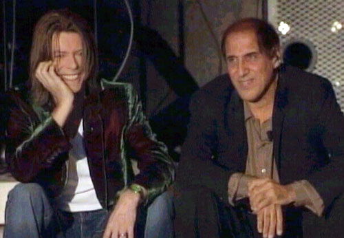 David Bowie è morto: nel 1999 ospite di Adriano Celentano in Tv – VIDEO article-post