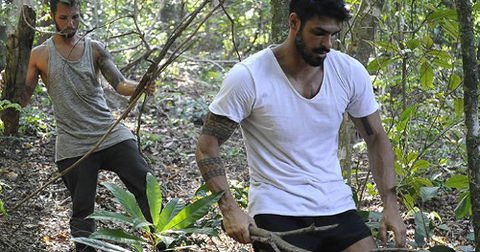 Isola dei Famosi 2016: Paola Caruso VS Marco Carta terrorizzato da Andrea Preti ma… la noia incombe! preview