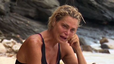 Isola dei Famosi 2016, la regina ha perso il trono: Simona Ventura eliminata, il gioco finisce qui preview