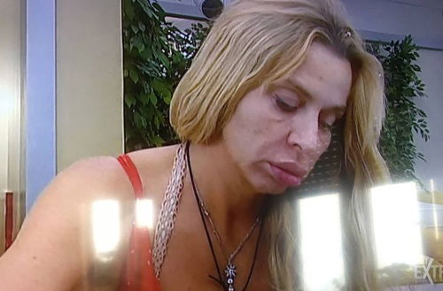 Grande Fratello Vip, news: Valeria Marini in crisi, nessuno la vuole per la prova di lap dance article-post