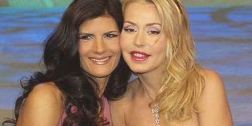 Sanremo 2017: Pamela Prati co-conduttrice al fianco di Valeria Marini? L’appello della showgirl a Carlo Conti article-post