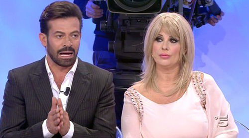 Uomini e Donne anticipazioni trono over: Gemma Galgani bacia Cesare, tre nuove dame per Marco preview