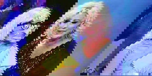 Tina Cipollari, da Pechino Express alle parole di Maria De Filippi: ‘Per il mio pubblico fare qualsiasi cosa” preview