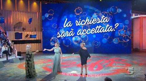 Selfie – Le cose cambiano, anticipazioni: lite tra Stefano De Martino e Pamela Prati: lei abbandona lo studio article-post