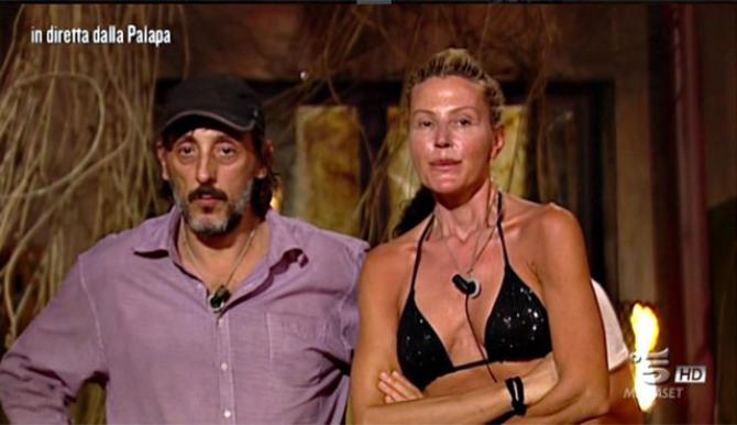 Isola dei Famosi 2017: flirt Mello-Bettarini, Nathaly Caldonazzo fuori, Ceccharini in nomination con Urtis preview