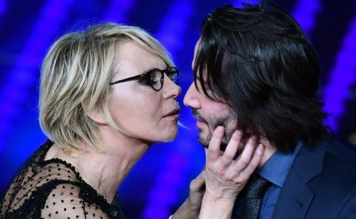 Sanremo 2017, riassunto seconda puntata: i tre Big a rischio, gara e ospiti con Robbie Williams, Giorgia e Keanu Reeves article-post