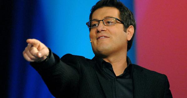 Sarabanda torna in TV da giugno, aperti i casting: tutte le anticipazioni del programma con Enrico Papi article-post
