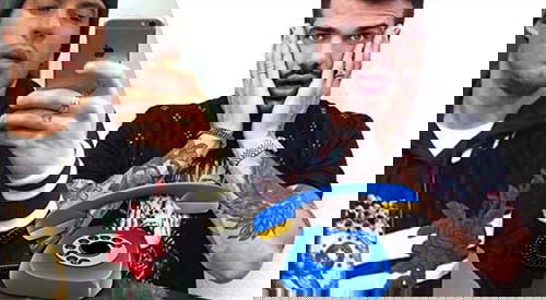 Claudio Sona, Uomini e Donne trono gay: replica all’ex Juan Fran Sierra ma lui non ci sta! Prosegue la telenovela preview