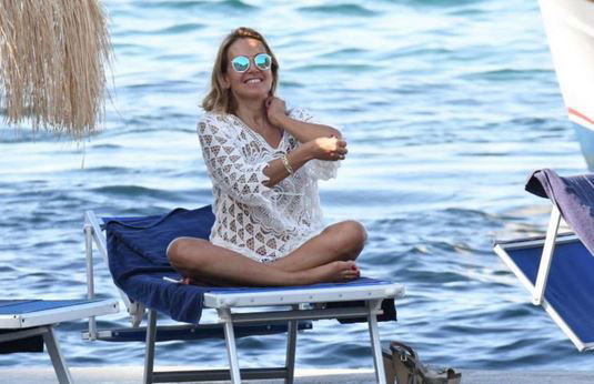 Gossip News: Barbara d’Urso ad Ischia, vacanze da single e un unico amore… i figli Giammauro ed Emanuele article-post