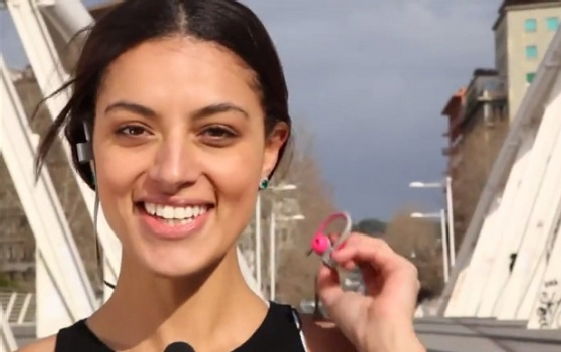 Gossip Uomini e Donne, Desirée Popper dopo il trono: il passato doloroso, il padre violento e la madre assente preview