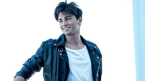 Riki, il video di “Balla con me”: il nuovo singolo del secondo classificato di Amici preview