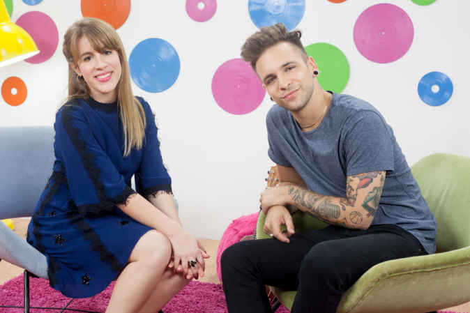 Alessio Bernabei intervista Laura Esquivel: lo speciale di Super! sui segreti della serie “Love, Divina” article-post