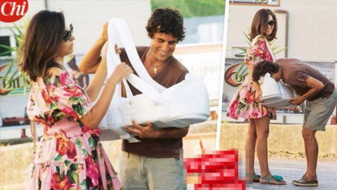 Caterina Balivo torna a casa con Cora: le fotografie di “Chi” la immortalano con il marito article-post