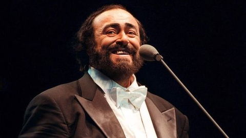 Luciano Pavarotti: l’omaggio di Canale 5 a 10 anni dalla morte, stasera il documentario in prima tv preview