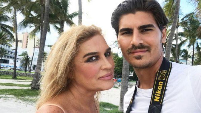 Lory Del Santo a Miami con Marco Cucolo: “Ho paura!”, L’Uragano Irma raccontato a Pomeriggio 5 preview
