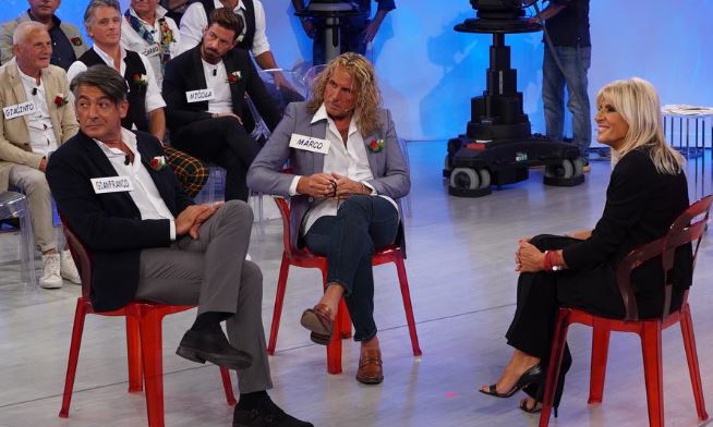 Uomini e Donne Over, anticipazioni: Gemma Galgani bacia Riccardo, primi problemi tra Anna e Angelo preview