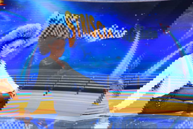 Mikaela Neaze Silva, velina di Striscia la Notizia: “Ho abbandonato Facebook, mi insultavano a scuola” preview