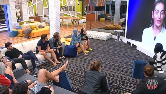 Grande Fratello Vip, messaggio di Veronica: delusione per Ignazio e Luca, l’avvertimento a Giulia preview