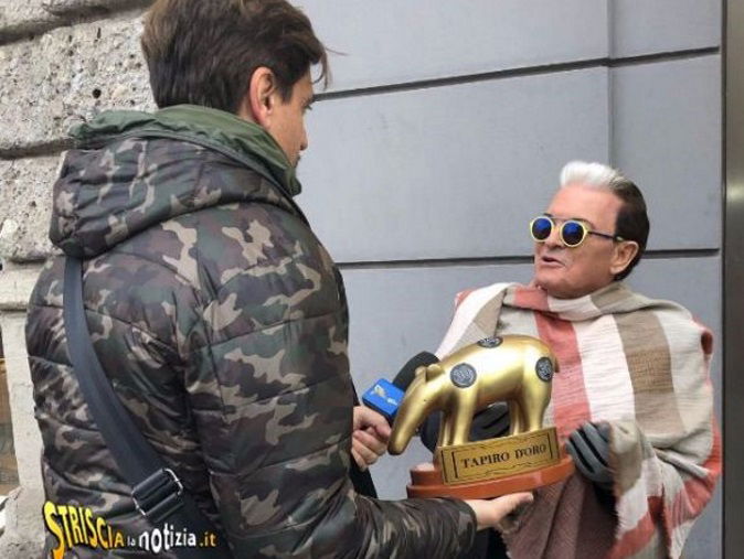 Striscia la Notizia, Tapiro d’Oro a Cristiano Malgioglio: “Il bacio più bello? Quello con Jeremias Rodriguez” article-post