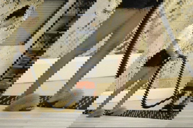 GF Vip new, Giulia De Lellis denunciata per le sue ciabatte pelose: il video choc intimidatorio preview