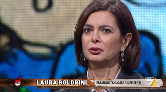 Laura Boldrini a Tv Talk, l’intervento sulle fake news: “Non c’è da ridere, non fa ridere” article-post
