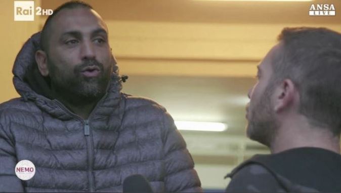 Troupe di Nemo aggredita da membro famiglia Spada: il giornalista, “Sto male” article-post
