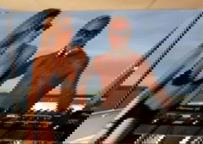 Aida Yespica, c’è del tenero con Gianluca Vacchi? La showgirl riabbraccia il figlio dopo il GF Vip article-post