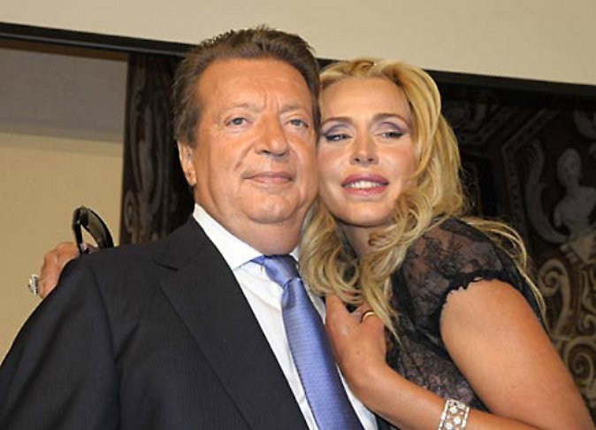 Vittorio Cecchi Gori, Valeria Marini e il retroscena prima del malore: “Lo chiamavo al telefono ma non rispondeva” preview