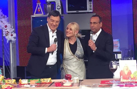 Fabrizio Frizzi torna in Tv a La prova del cuoco e fa piangere Antonella Clerici: ecco da quando lo rivedremo a L’Eredità preview